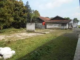 Tanah Luas dan Rumah Jl. Kolonel Masturi Jambudipa Cisarua