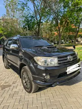 TOYOTA FORTUNER G Diesel Automatic 2009