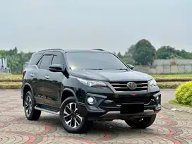 Toyota Fortuner VRZ TRD DSL 2.4 AT Matic 2019