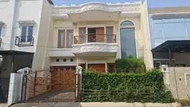 Rumah cantik 3 lt di villa permata gading kelapa gading lt 200