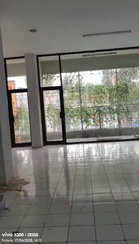Disewakan ruko gandeng 3 lantai dekat MRT cipete