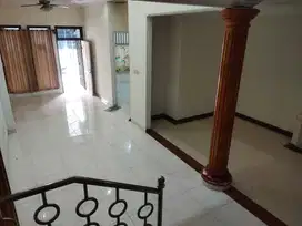 Di sewakan rumah citra 2 jakarta barat