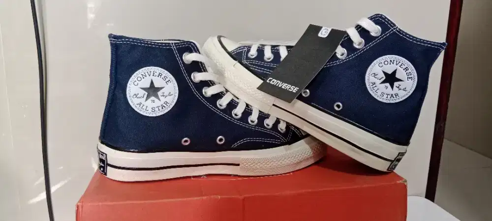 Converse high NAVY size 38