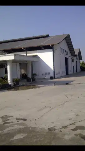 Pabrik Gudang Aktif Strategis di Area Cimareme