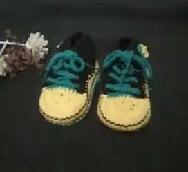 Sepatu bayi, dompet dll