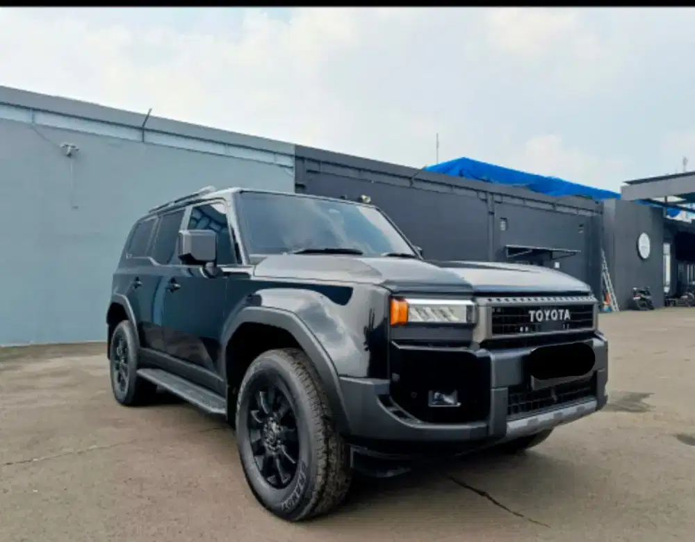Toyota Land Cruiser Prado VXR 2.7 2024 Langsung Nama Perfect