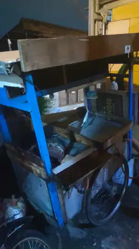 gerobak bekas lokasi mampang