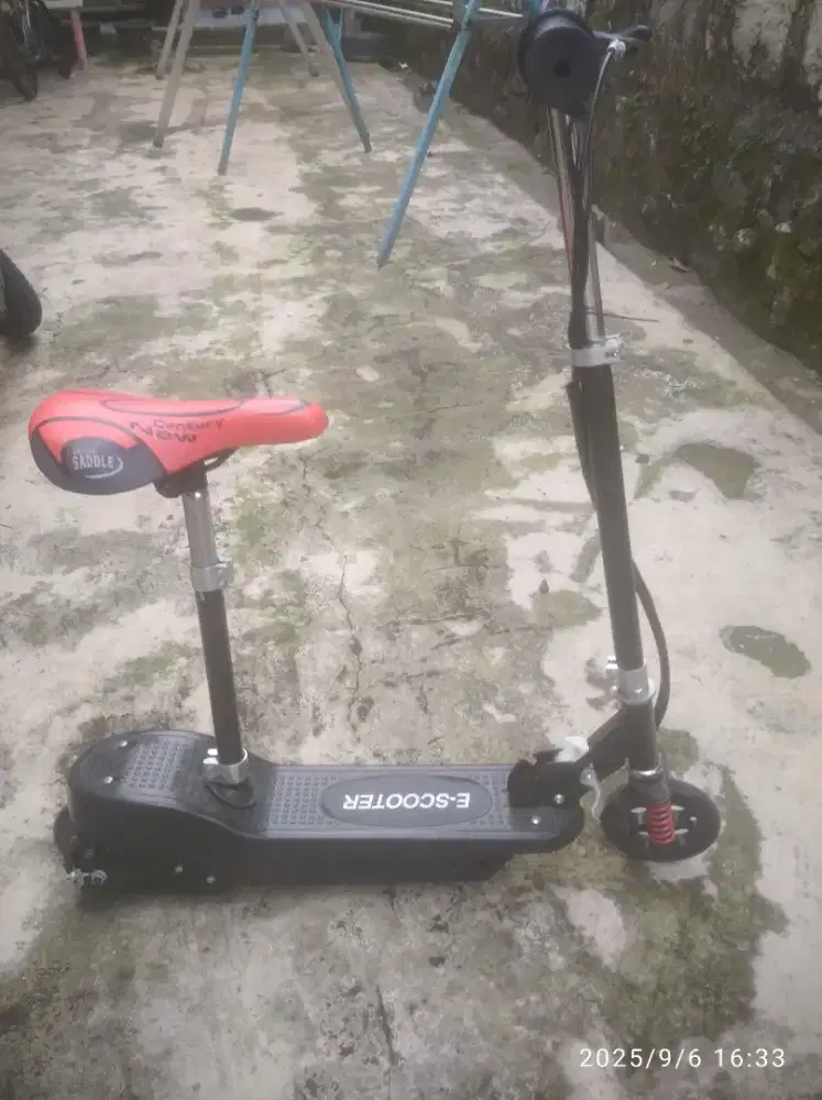 Scooter Listrik