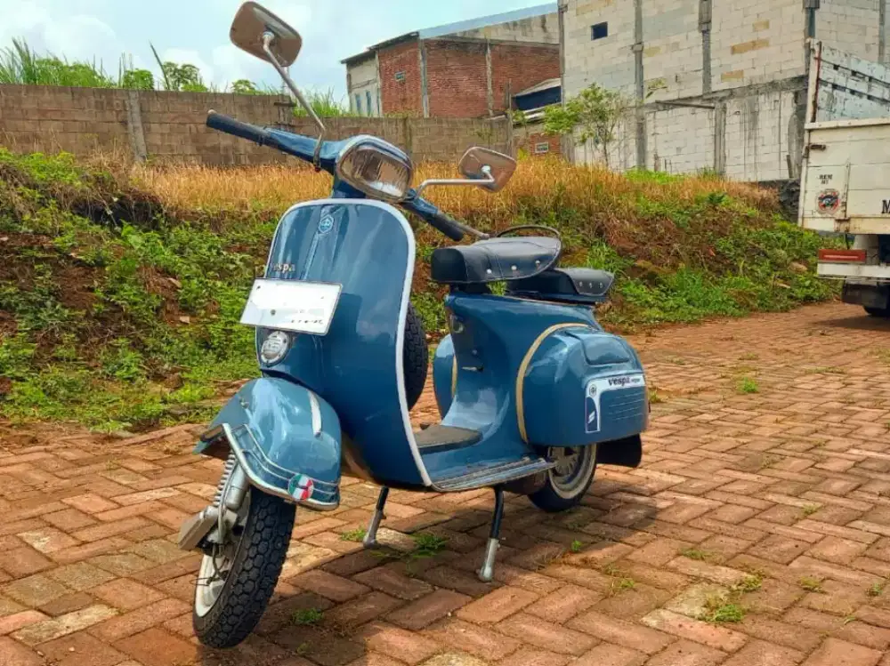 Vespa Super 1976 Mulus Terawat