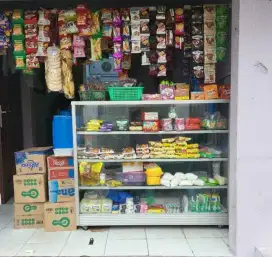 Etalase mulus beroda 2 meter