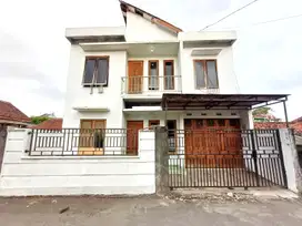 Rumah 2lt area Condongcatur Depok Sleman