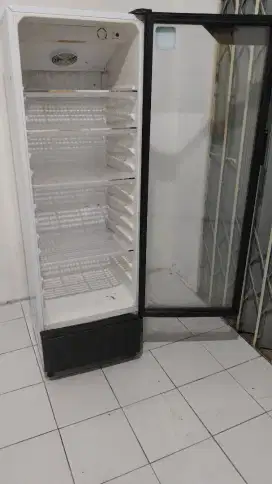 Dijual showcase bekas