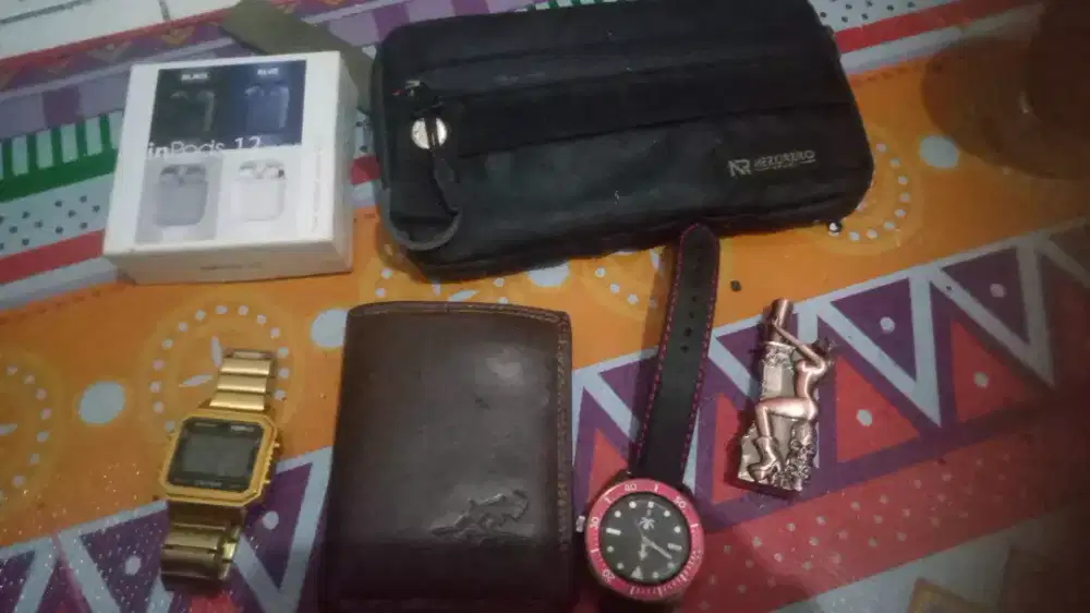 Semua barang di jual semua bisa ,atw mau beli satuan jg bisa.