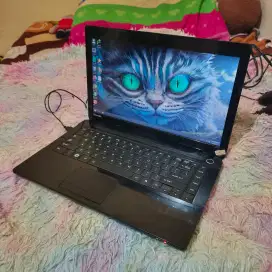 Jual Cepat Laptop Thosiba Satelite C40 ram 8gb ssd 128gb normal semua