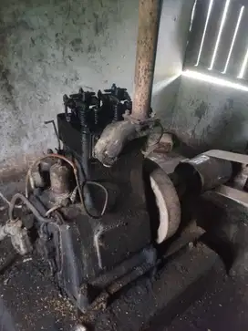 Mesin diesel bekas pabrik penggilingan padi kondisi hidup normal
