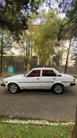 Toyota Corolla 1983 Bensin