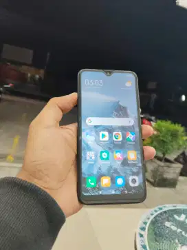 REDMI 8 4/64 GB