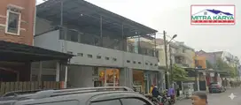 JUAL CEPAT ! Rumah Mewah Dan 3 Toko Lokasi Strategis JL. Raya Galaxy