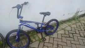 Sepeda Eragon Biru metalik, bekas masih bagus