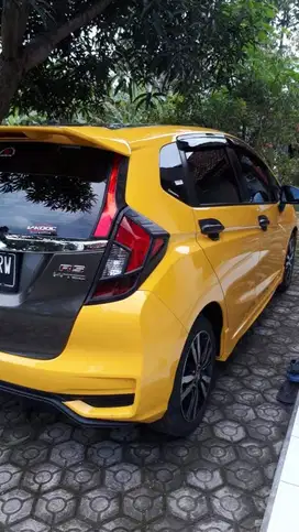 Jual Cepat Honda Jazz RS CVT AT 2020 Kuning