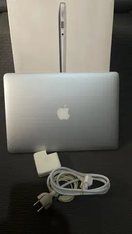 Macbook Air 2017 8/128GB fullset original