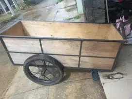 gerobak besi edisi pindahan