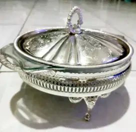 Tempat Lauk Dari Queen Anne Produksi Mayell
