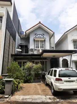 Jual Cepat Rumah Cantik Harga Di Bawah Pasar Legenda Wisata Cibubur.