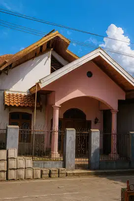 Rumah Tua Luas 188m2 Jl. Faisal Depan RSI Faisal Security 24H. SHM
