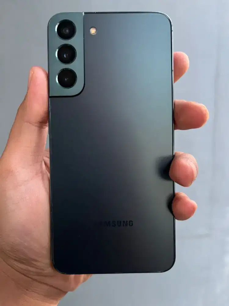 Samsung S22+ / 256 gb
Full set, no minus