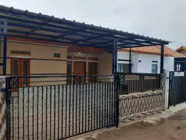 Rumah Minimalis Modern Strategis Dekat Sumarecon Bandung