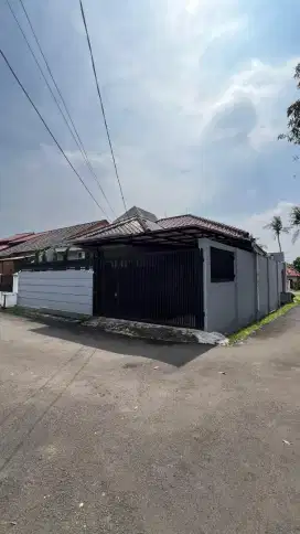 Di Jual Rumah Di Kembang Larangan, Tangerang Selatan