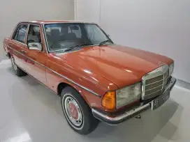 Mercedes Benz 280E MT