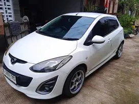 Mazda 2 2011 Bensin