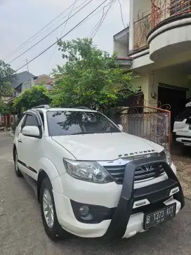 Toyota Fortuner 2012 Matic Bensin