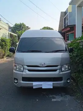 Hiace Silver 2021 PMK