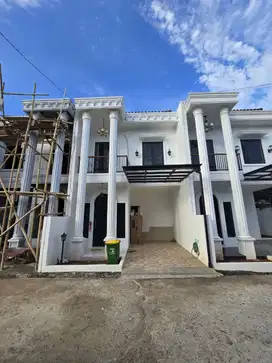 RUMAH MEWAH DESIGN EROPA FREE AC 2 UNIT AKSES MASUK 2 MOBIL
