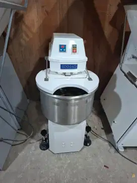 Spiral mixer 12.5 kg tepung tipe SM-25 Sinmag Taiwan Listrik 1 phase