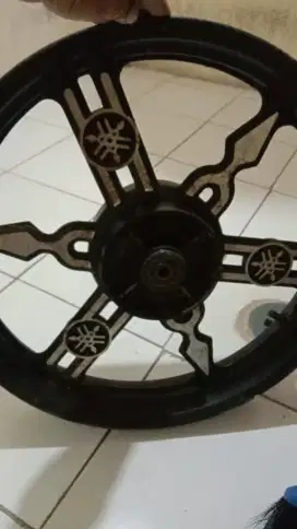 Pelk belakang Jupiter MX