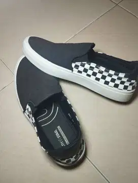 BU SEPATU NORTH STAR VAMPIRE CHESS 2.0. Kondisi Layak Pakai No 41.