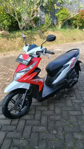 Honda Beat Esp Merah Putih