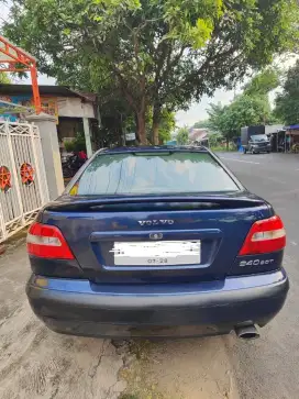 Mobil Volvo S40 2002