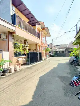 Dijual Rumah 2 Lantai Siap Huni Di Perumahan Dukuh Zambrud Bekasi Tmur