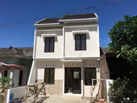 DIJUAL RUMAH BARU GRES DI CASSAVA REGENCY ARJOWINANGUN KOTA MALANG