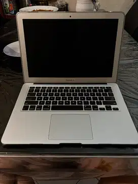 Macbook Air 2017 13inch 8/128Gb