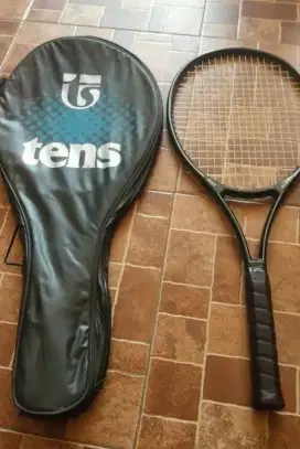 Raket tennis merk Tens