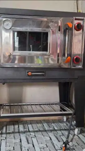 DIJUAL OVEN GAS MERK ZEPPELIN