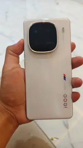 Vivo IQOO 12 RAM 16GB / 512GB Fullset