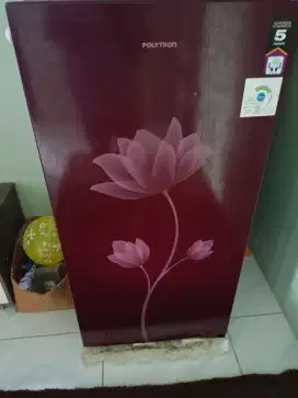 Di jual kulkas belum lama pake, mau pulkam,