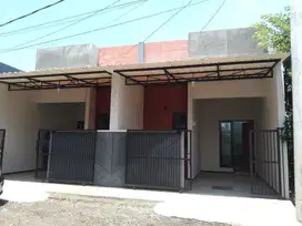 Rumah Karang Empat Gress Baru!!
